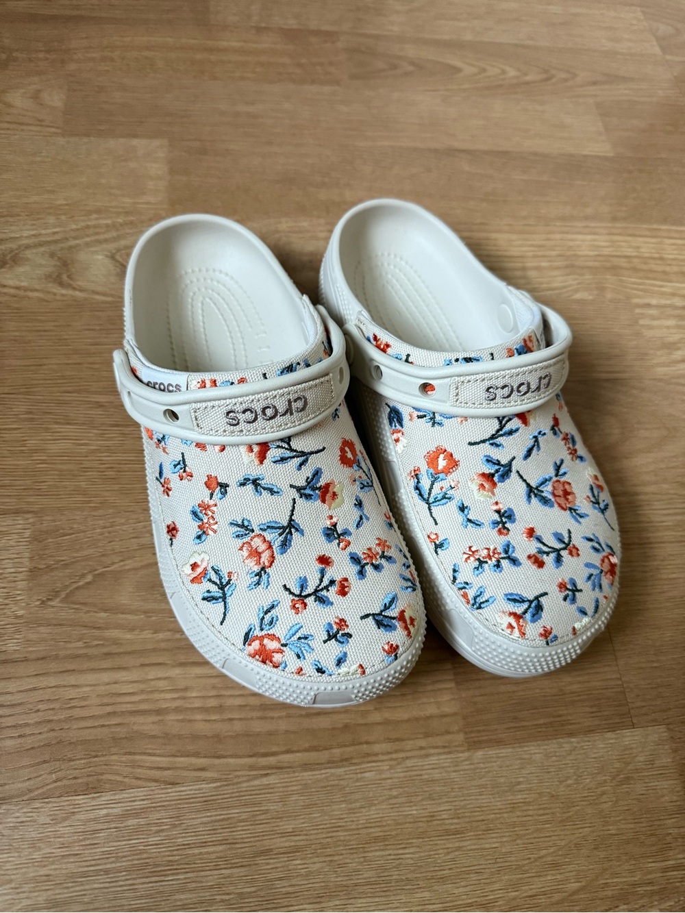 CROCS Women's White Canvas Floral Clogs with Coral and Blue Print